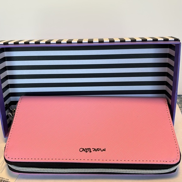 Marc Tetro Yorkie Large Wallet Card Holder Pocket Zip Around Faux Leather BNIB - Picture 4 of 8